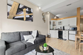 European style Queen Suite in Palm Coast - Best view with Balcony near Beaches!